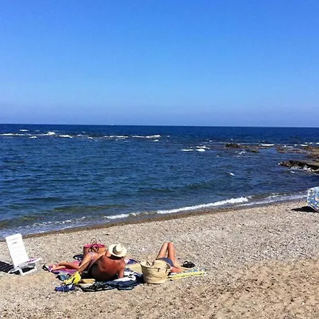 50m2 Plein Centre Au Calme Et Proche Et Marche * Frejus